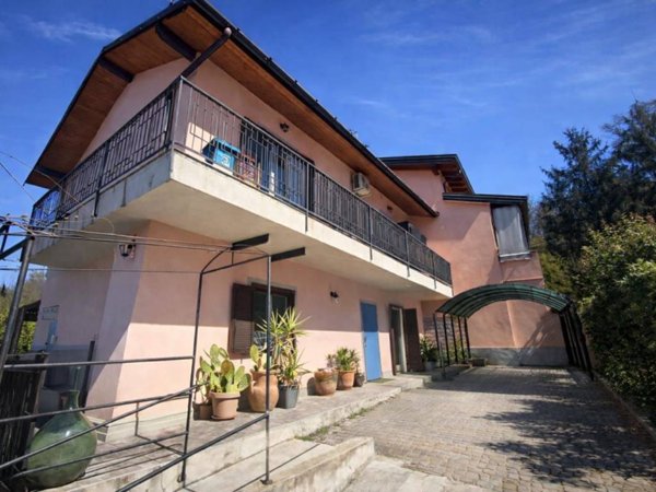 casa indipendente in vendita a Castiglione Olona