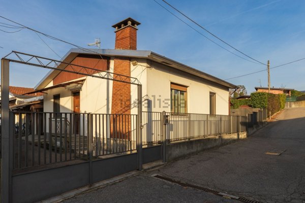 casa indipendente in vendita a Castiglione Olona in zona Gornate Superiore
