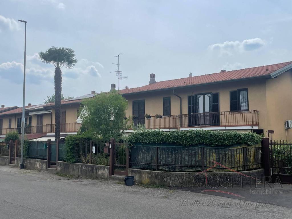 casa indipendente in vendita a Castiglione Olona in zona Gornate Superiore