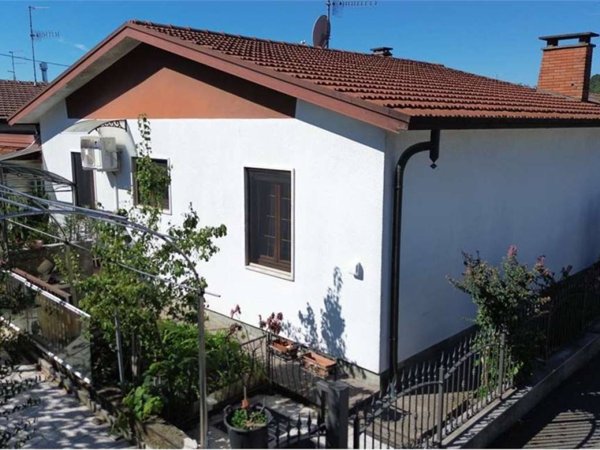 casa indipendente in vendita a Castiglione Olona in zona Gornate Superiore
