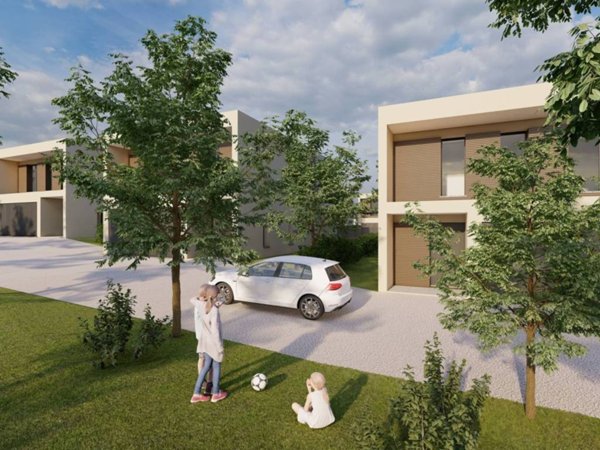 casa indipendente in vendita a Castronno