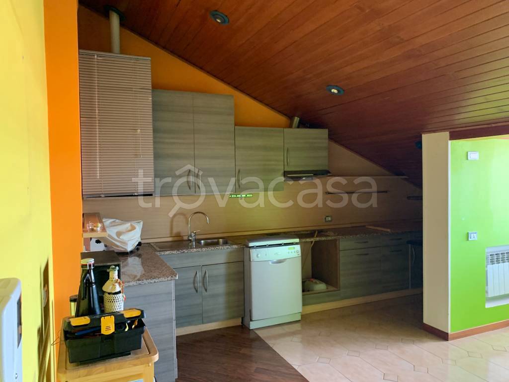 appartamento in vendita a Castronno
