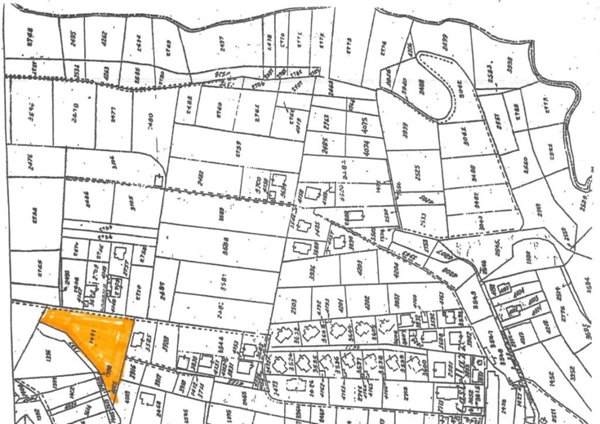 terreno edificabile in vendita a Castronno