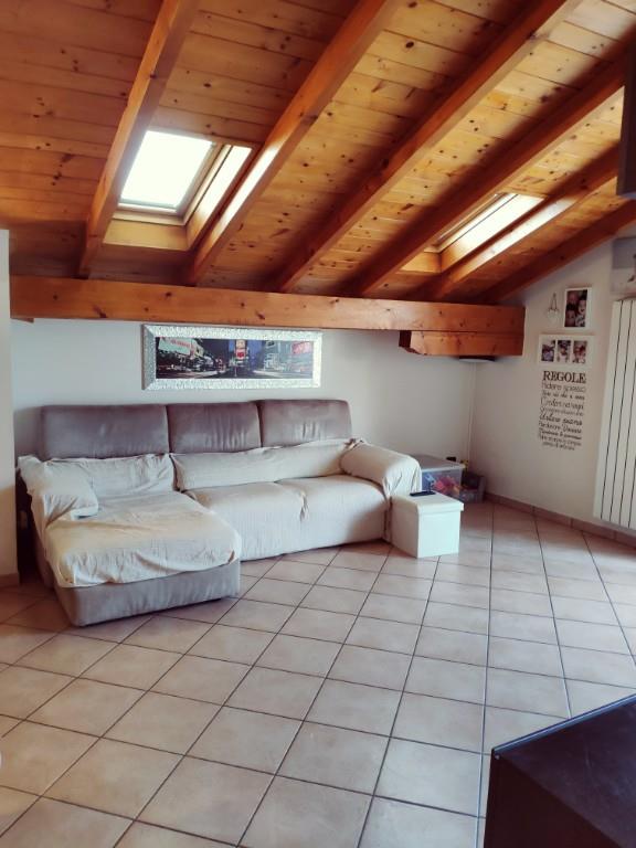 appartamento in vendita a Castronno