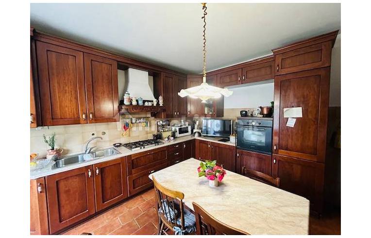 casa indipendente in vendita a Castronno