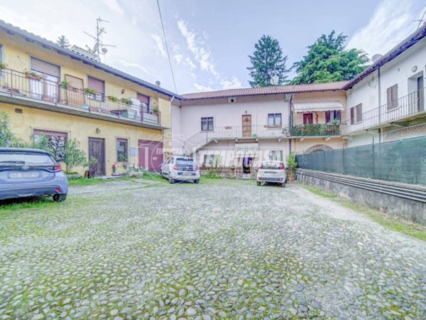 appartamento in vendita a Castronno