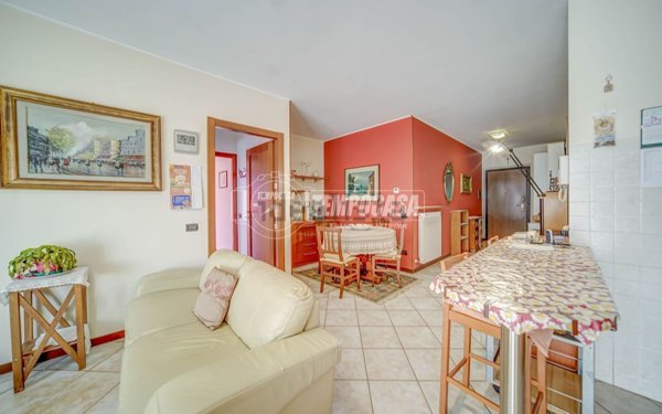 appartamento in vendita a Castronno