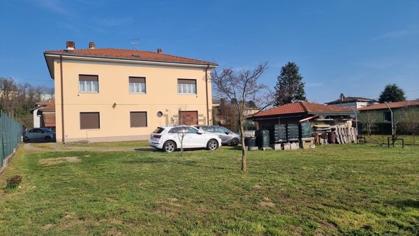 casa indipendente in vendita a Castronno