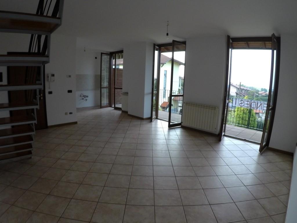 appartamento in vendita a Castronno