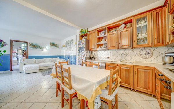 appartamento in vendita a Castronno