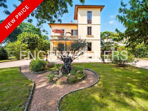 casa indipendente in vendita a Castronno