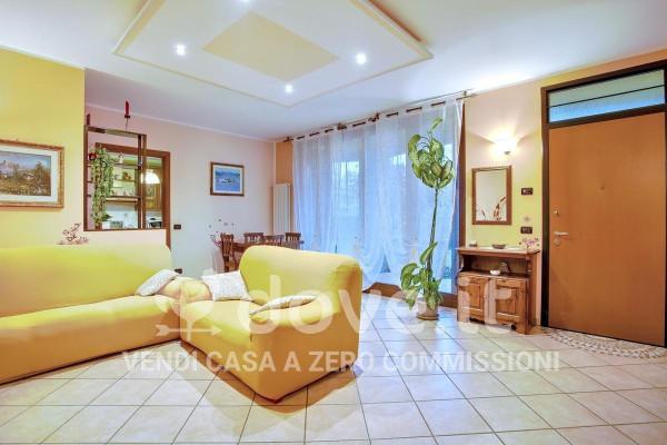 appartamento in vendita a Castronno