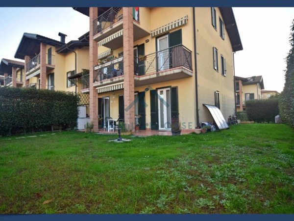 appartamento in vendita a Castronno