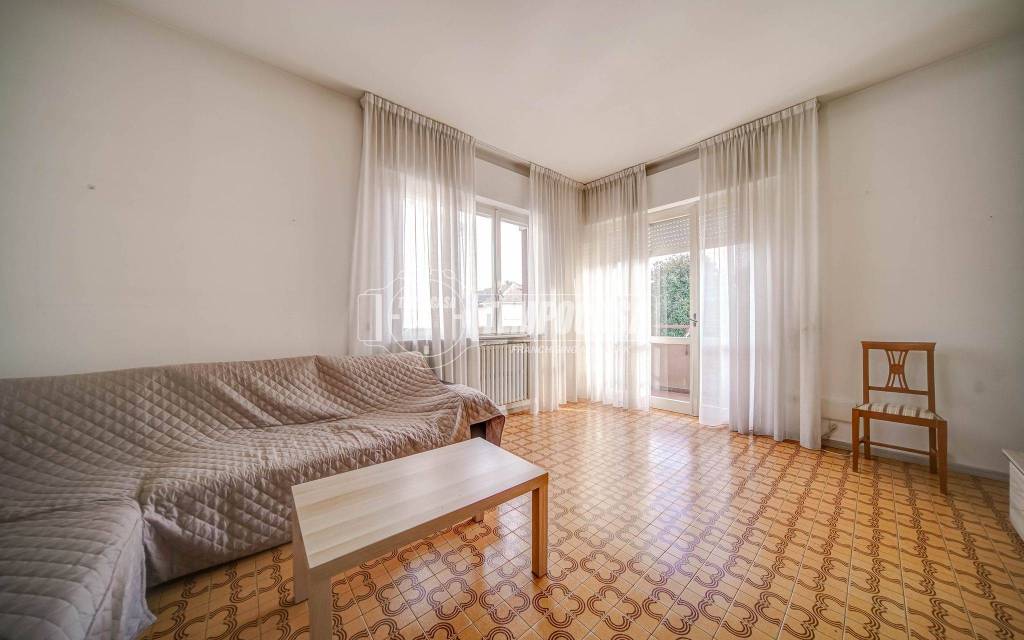 appartamento in vendita a Castronno