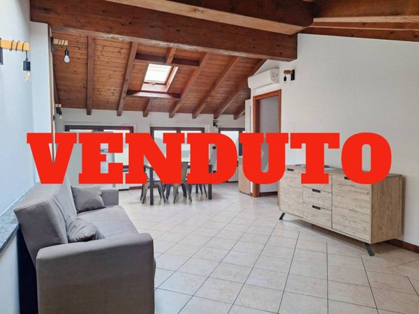 appartamento in vendita a Castronno