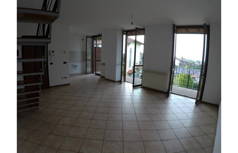 appartamento in vendita a Castronno