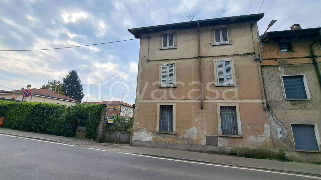 casa indipendente in vendita a Castronno