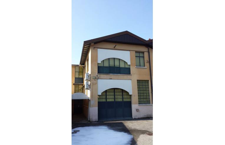 ufficio in vendita a Castronno