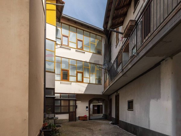 appartamento in vendita a Castronno