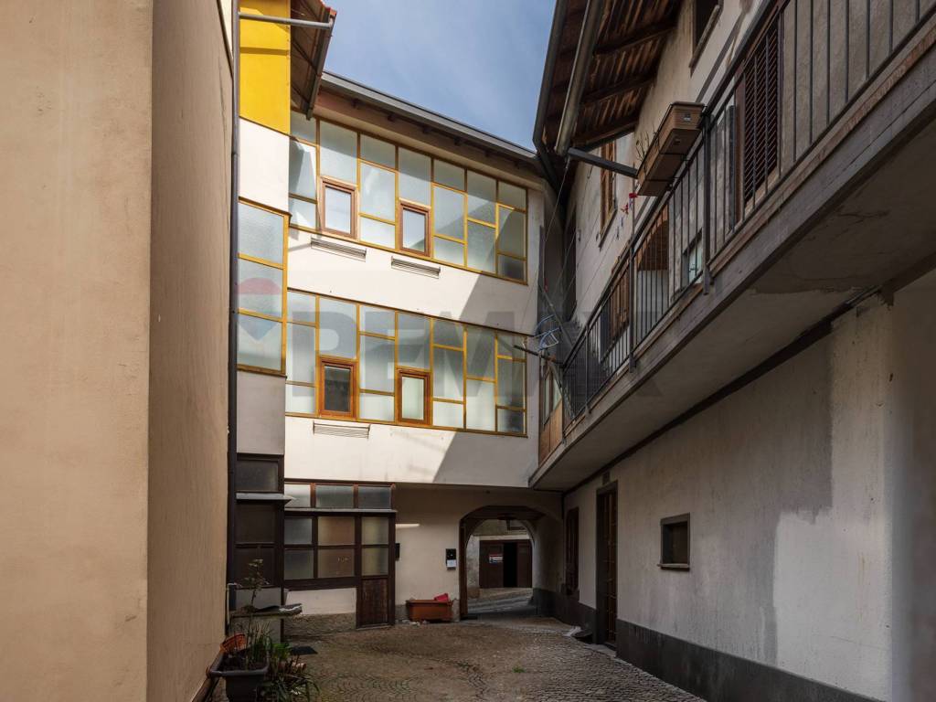 appartamento in vendita a Castronno