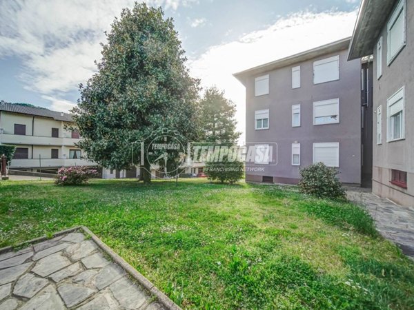 appartamento in vendita a Castronno