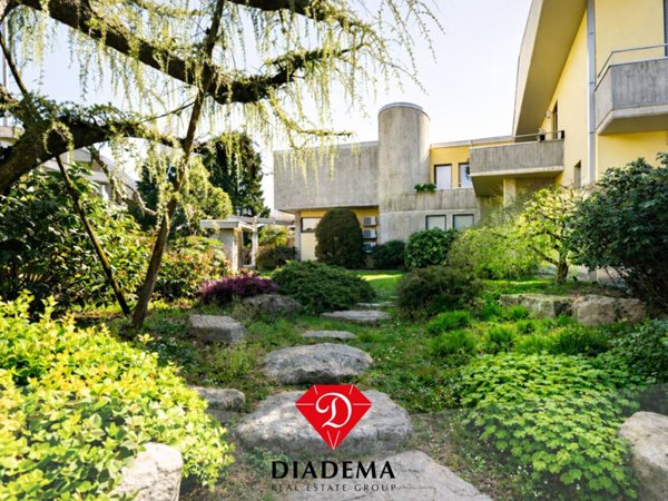 appartamento in vendita a Castronno