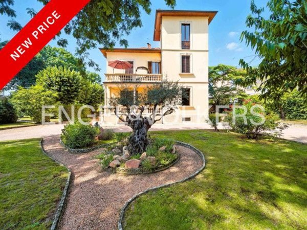 casa indipendente in vendita a Castronno in zona Sant'Alessandro