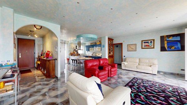 casa indipendente in vendita a Castronno in zona Cascine Maggio