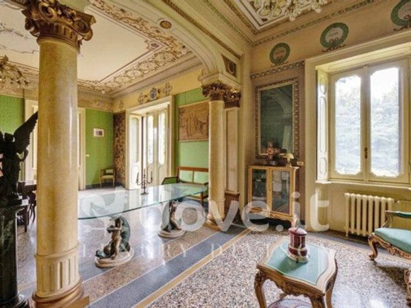 casa indipendente in vendita a Castronno