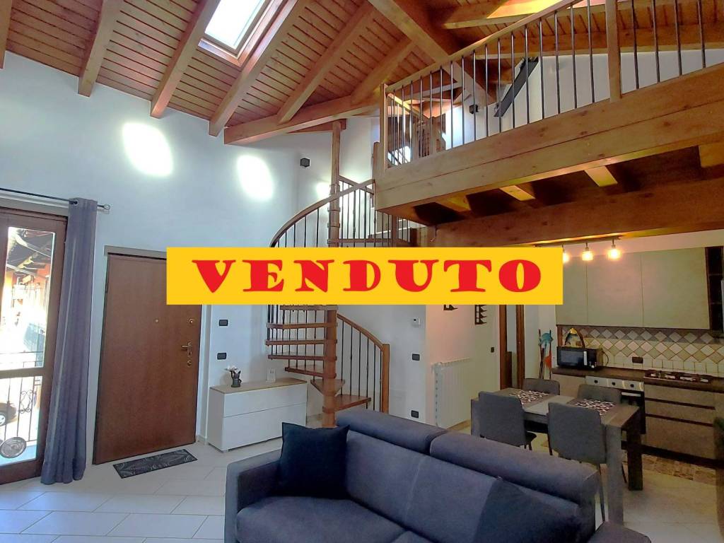 appartamento in vendita a Cavaria con Premezzo