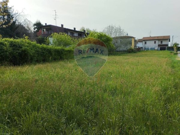 terreno edificabile in vendita a Cavaria con Premezzo