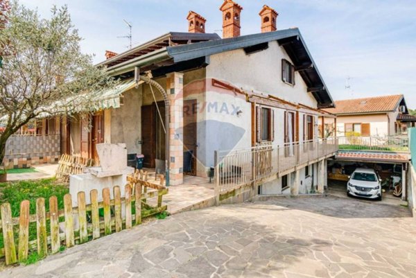 casa indipendente in vendita a Cavaria con Premezzo
