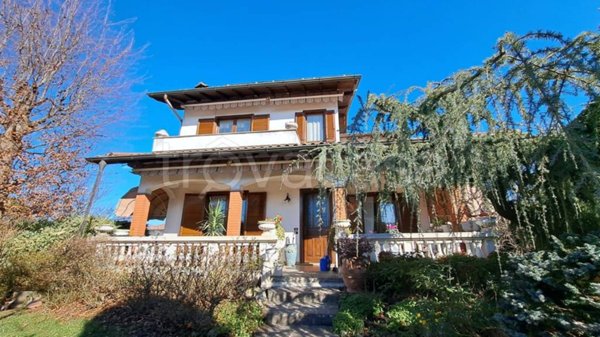 casa indipendente in vendita a Cavaria con Premezzo