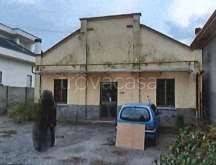 locale commerciale in vendita a Cavaria con Premezzo