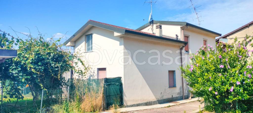 casa indipendente in vendita a Cavaria con Premezzo