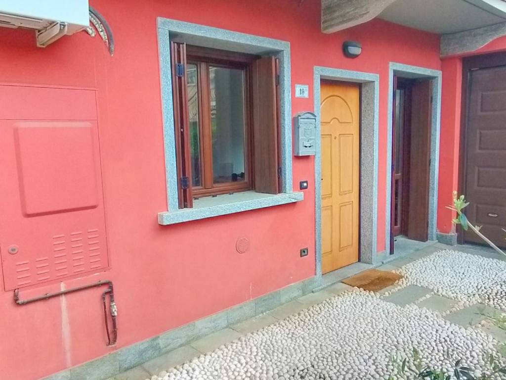 appartamento in vendita a Cavaria con Premezzo