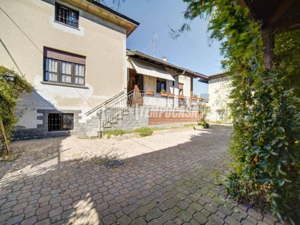 casa indipendente in vendita a Cavaria con Premezzo