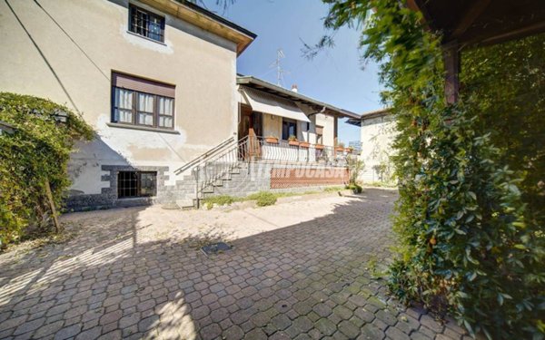 casa indipendente in vendita a Cavaria con Premezzo