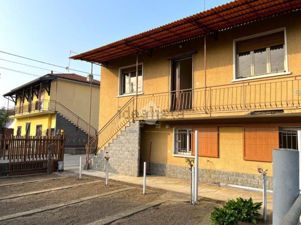 casa indipendente in vendita a Cavaria con Premezzo