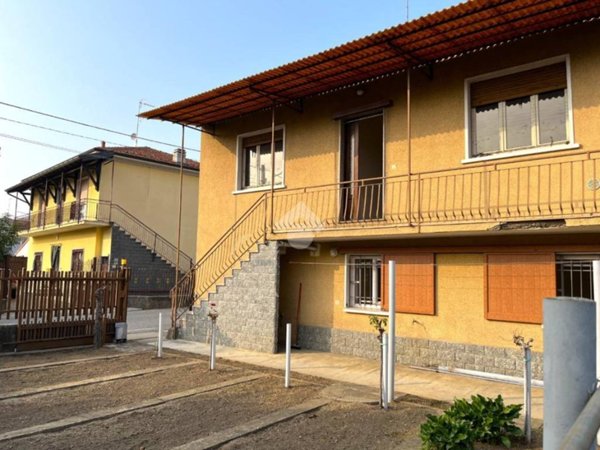 casa indipendente in vendita a Cavaria con Premezzo
