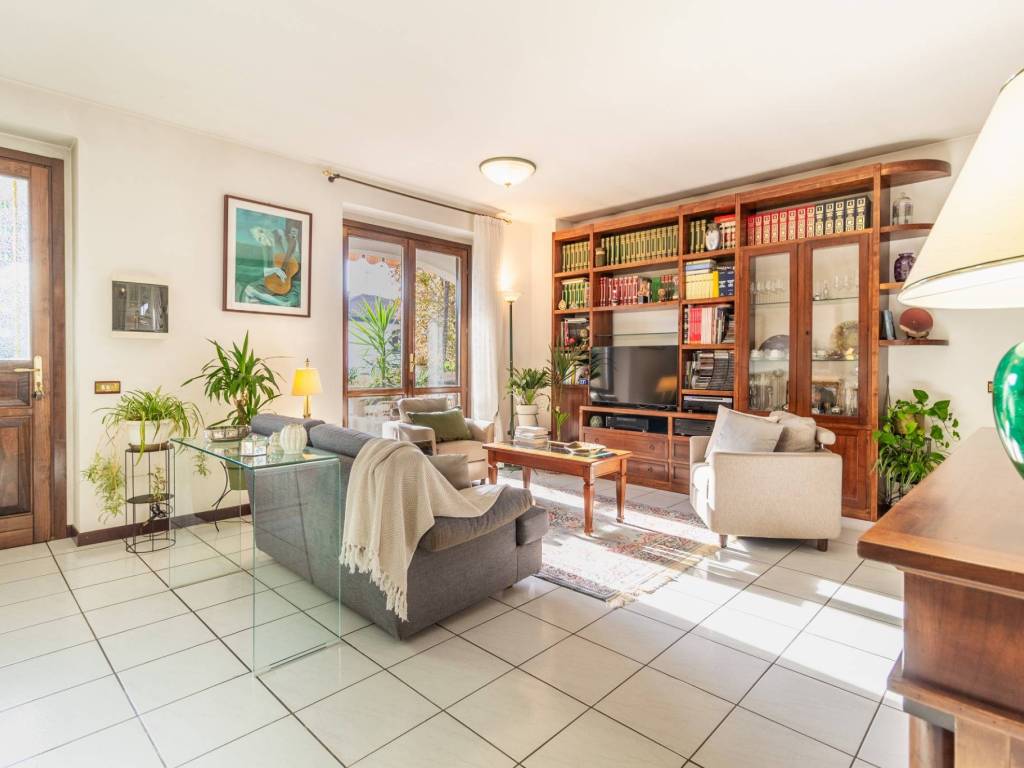 casa indipendente in vendita a Cavaria con Premezzo