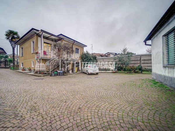 casa indipendente in vendita a Cavaria con Premezzo