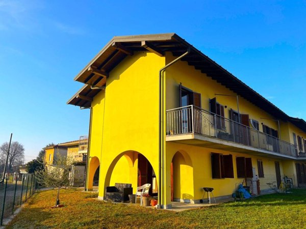 casa indipendente in vendita a Cavaria con Premezzo