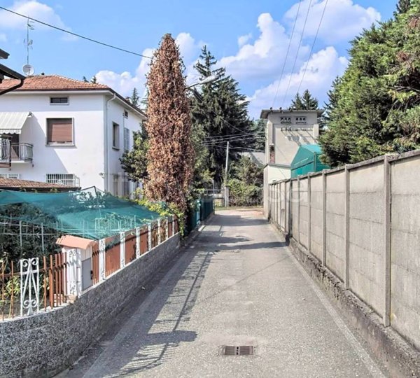 casa indipendente in vendita a Cavaria con Premezzo