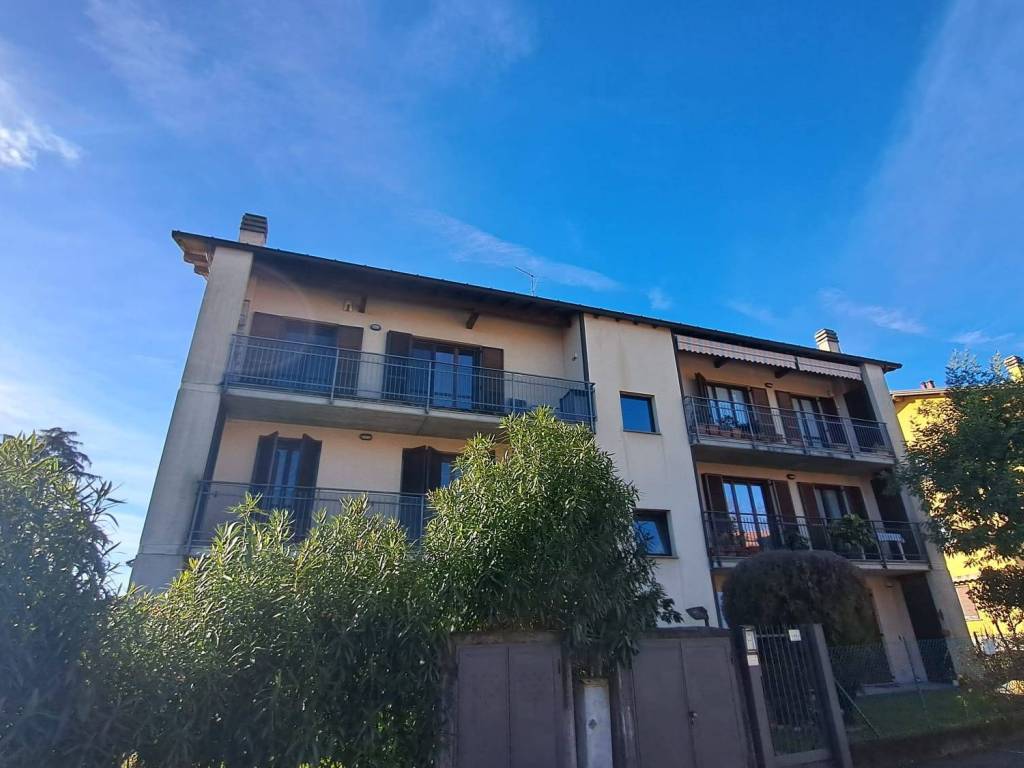 appartamento in vendita a Cavaria con Premezzo