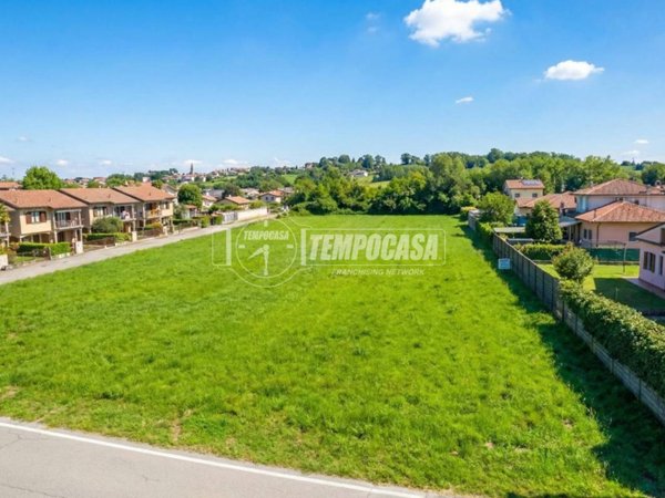 terreno edificabile in vendita a Cavaria con Premezzo