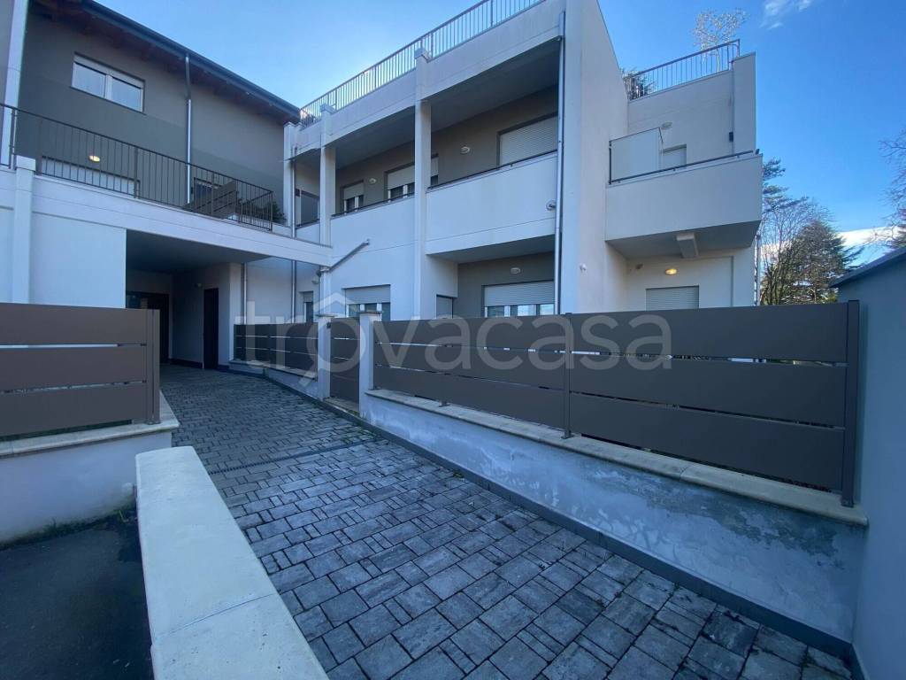 appartamento in vendita a Cavaria con Premezzo