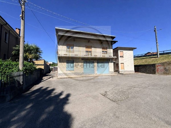 casa semindipendente in vendita a Cavaria con Premezzo