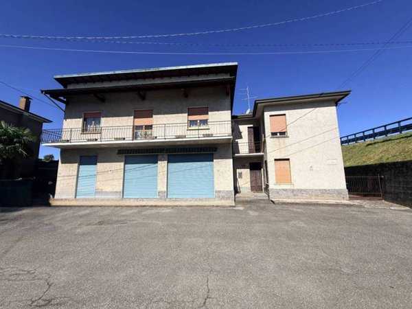 casa indipendente in vendita a Cavaria con Premezzo