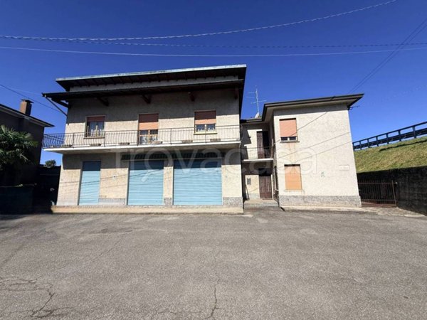 casa indipendente in vendita a Cavaria con Premezzo